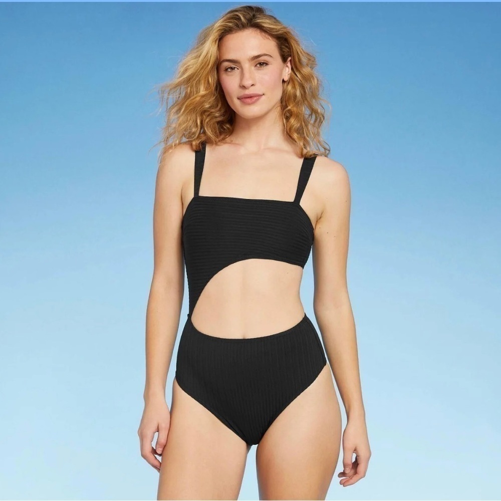 SHADE & SHORE WOMEN'S RIBBED CUT OUT ONE PIECE SWIMSUIT - L (12-14)